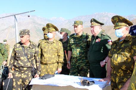 Генерал Сидоров: Таджикистан уверенно удерживает границу с Афганистаном
