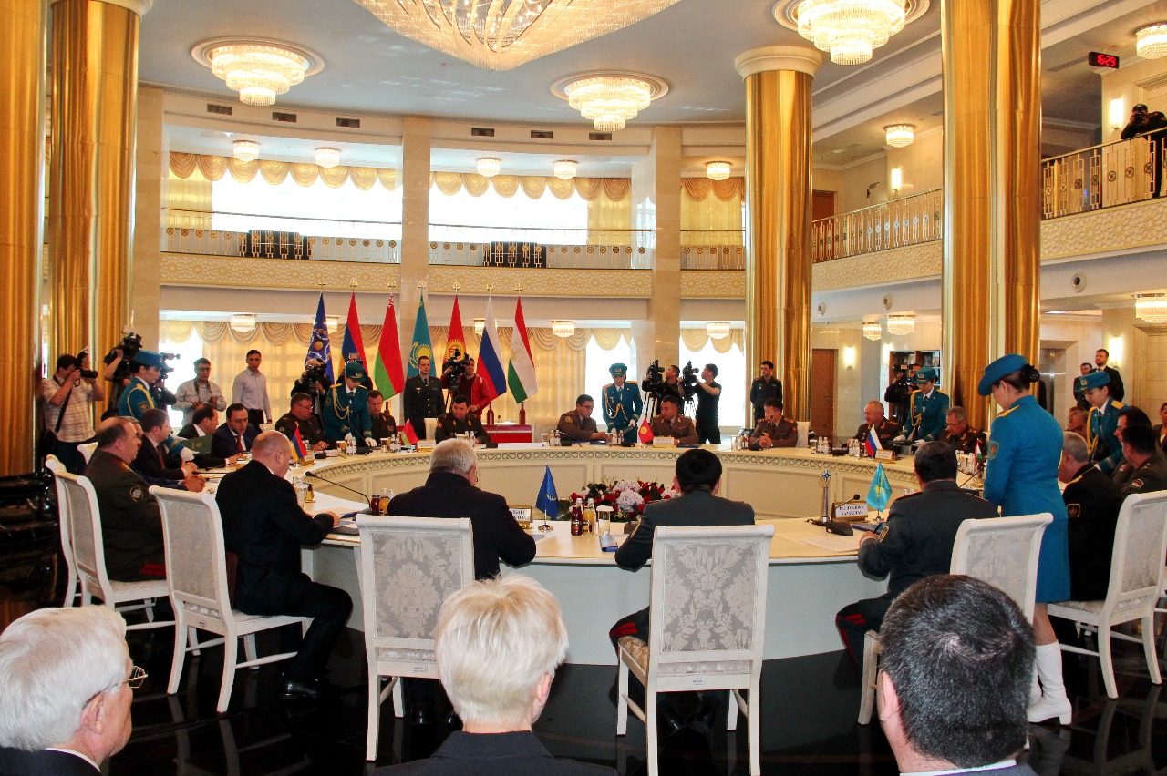 Министры обороны стран-участниц Организации Договора о коллективной безопасности (ОДКБ) договорились о проведении в следующем году нового учения — «Эшелон-2019».