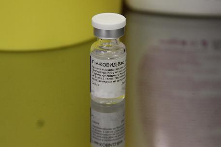 Офицеры Объединенного штаба ОДКБ сделали первую прививку от COVID-19