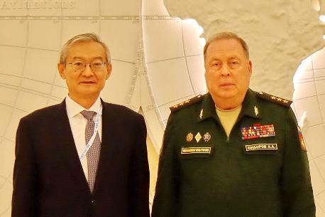 Генсек ШОС посетил Объединенный штаб ОДКБ  и встретился с его начальником