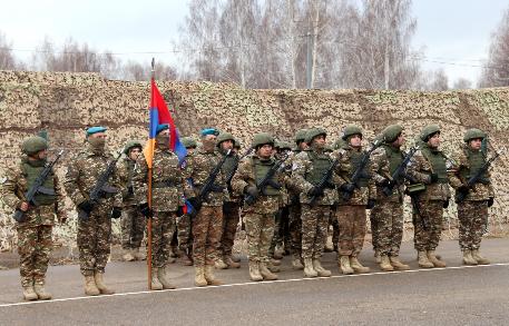 Представители министерств обороны стран ОДКБ обсудили совершенствование оснащения миротворческих сил