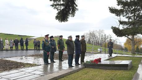 Делегация Объединенного штаба ОДКБ приняла участие в памятных мероприятиях, посвященных 80-летию Победы в Великой Отечественной войне, в Волгограде
