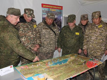 На полигоне «Эдельвейс» в Кыргызстане проходит командно-штабная тренировка с командованием КСОР ОДКБ